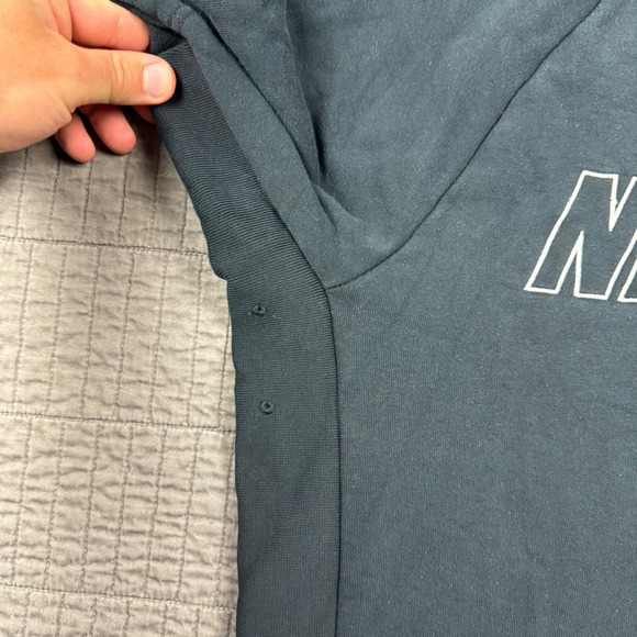 Nike SB Crewneck Sweatshirt Men Large Black Skateboarding Skater Spell Out Logo - Picture 3 of 12